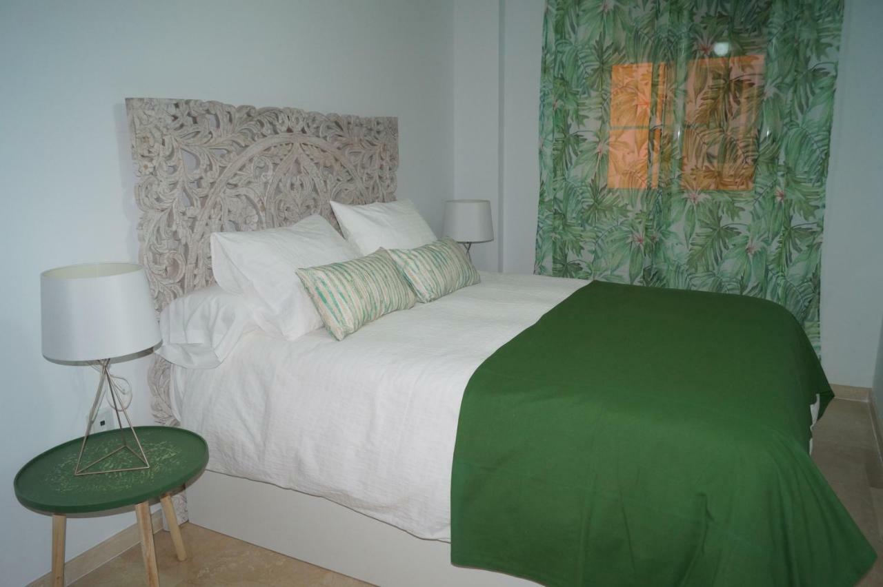 Apartamento Plaza Alfonso XII マラガ エクステリア 写真