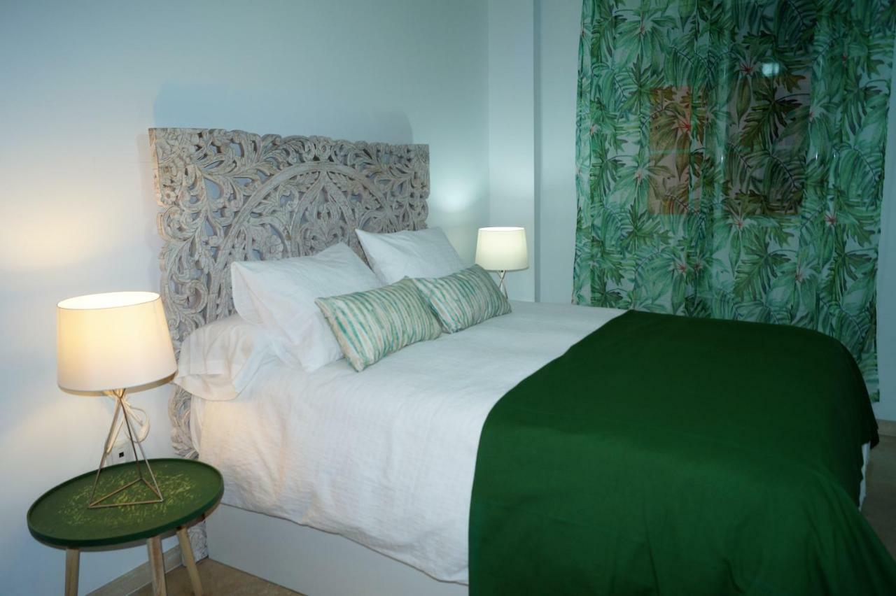 Apartamento Plaza Alfonso XII マラガ エクステリア 写真
