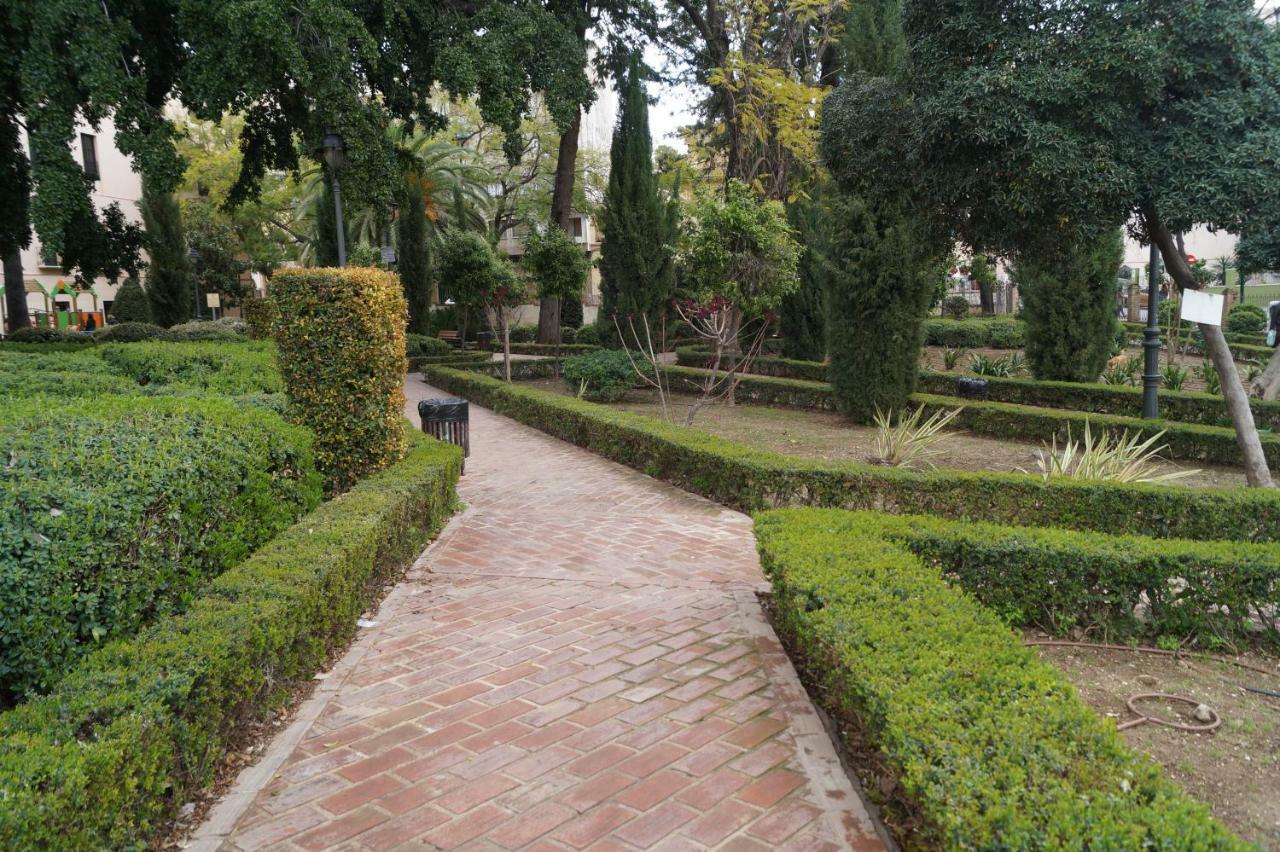 Apartamento Plaza Alfonso XII マラガ エクステリア 写真